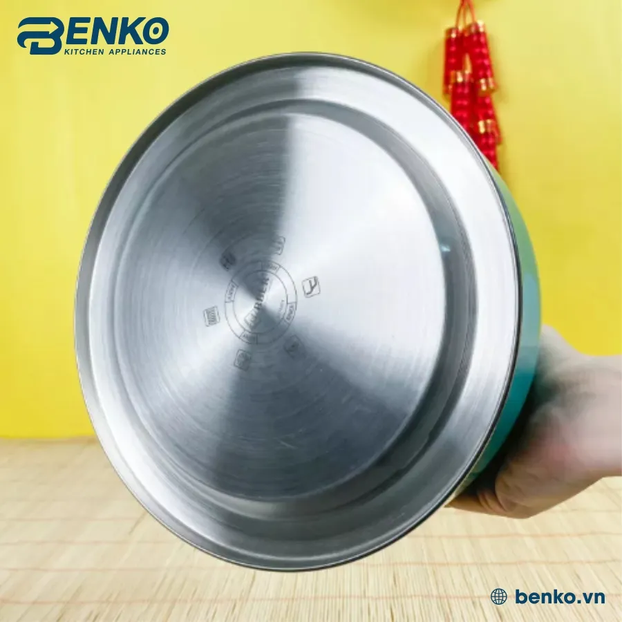 Thiết kế đáy Capsulated Bottom của ấm từ inox Aber AB 04LSM