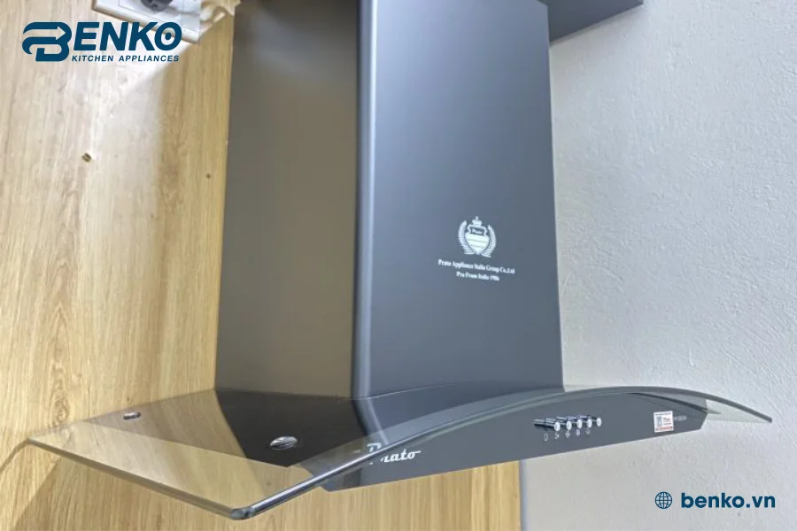 Góc trái máy hút mùi Prato PT-332H2