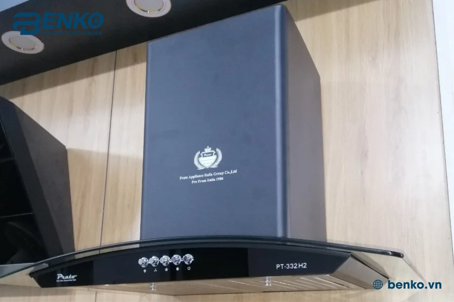 Góc phải máy hút mùi Prato PT-332H2