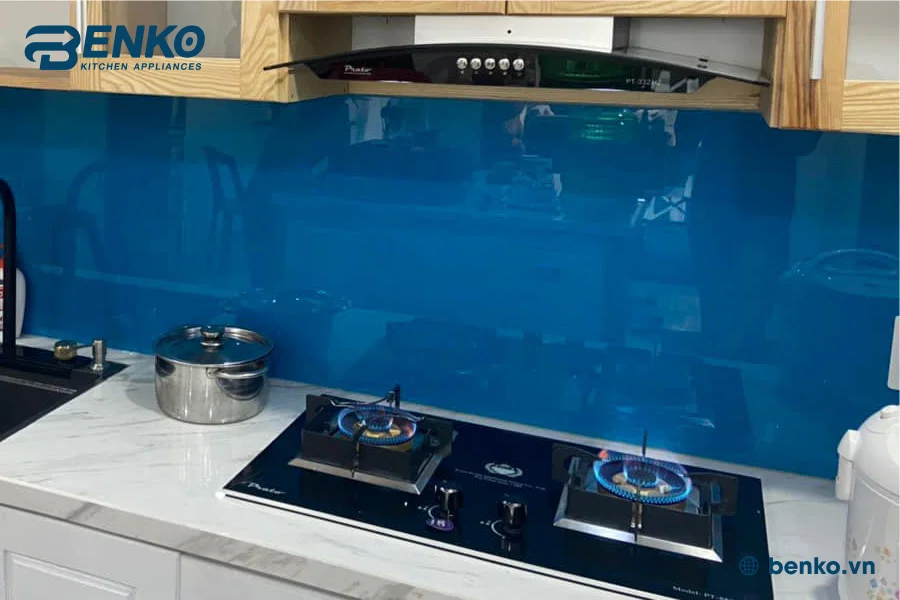 Hình ảnh lắp đặt máy hút mùi Prato PT-332H2 tại nhà khách 2