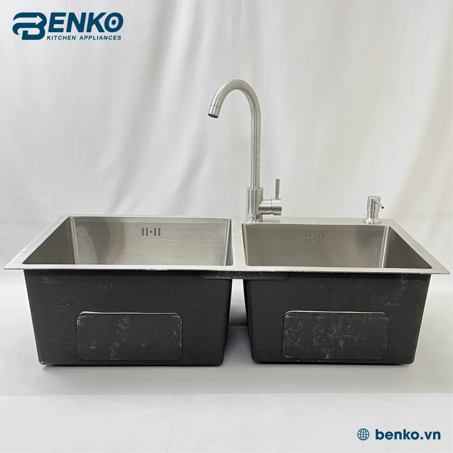 vòi chậu rửa bát 82x45 Skyler 83375 Inox với 2 đường nước nóng lạnh