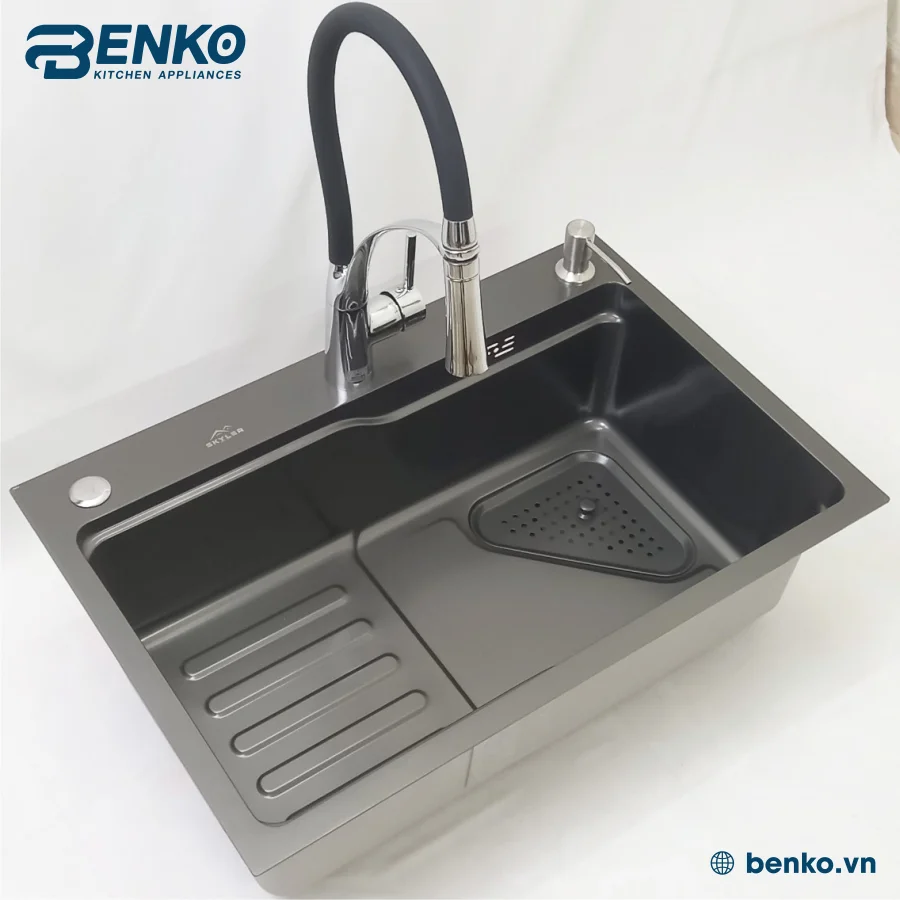 vòi chậu rửa bát 68x45 Skyler 83400 Đen dày dặn và chắc chắn