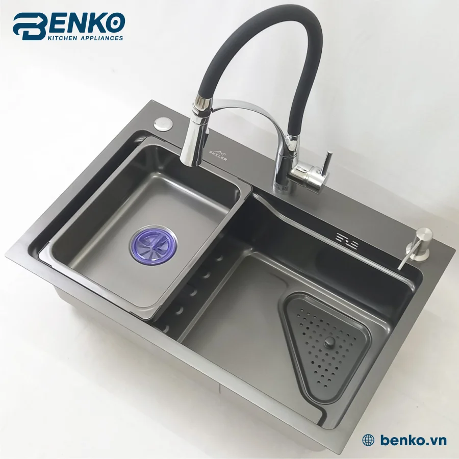 sử dụng vòi chậu rửa bát 68x45 Skyler 83400 Đen