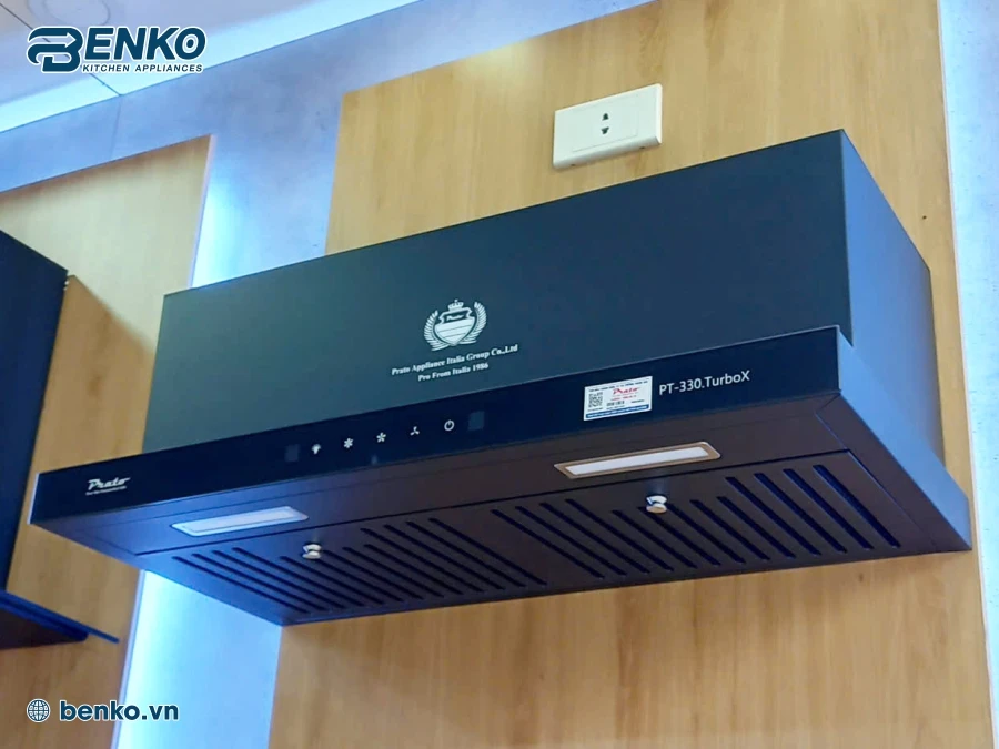 góc nhìn nghiêng máy hút mùi Prato PT-330 Turbox