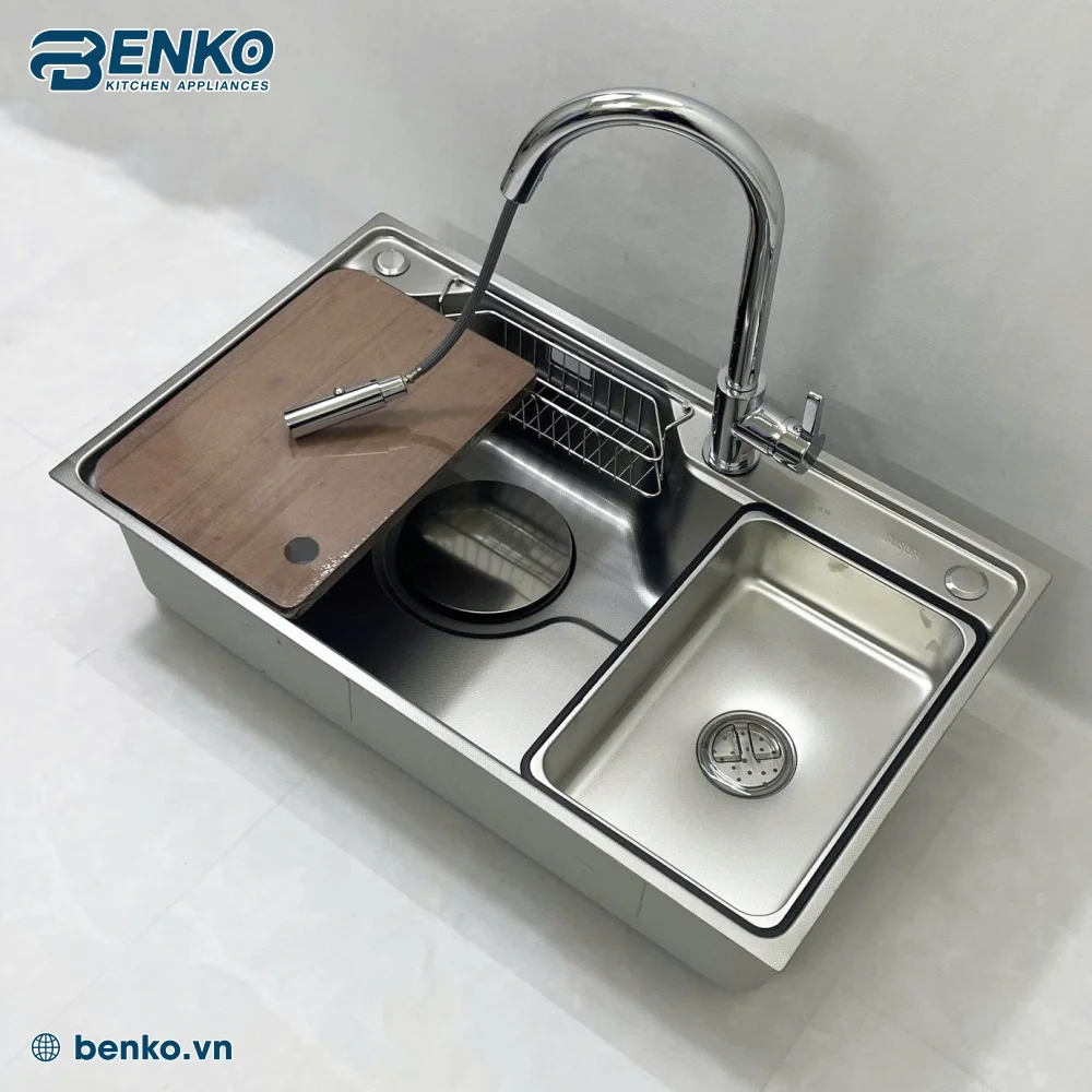 Vòi chậu rửa bát 78x46 Skyler 83421 Inox được thiết kế sẵn lỗ chờ